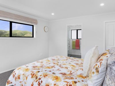 150 Amesbury Drive, Churton Park