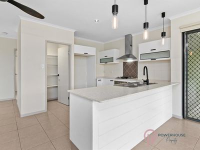 4 Mount Close, Edmonton