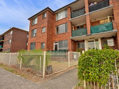 1 / 30 Barber Avenue, Eastlakes