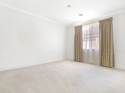 8 Dewvale Place, Craigieburn