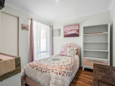24 MANLY CRESCENT, Warnbro