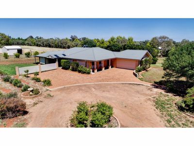 9R Numbardie Drive, Dubbo