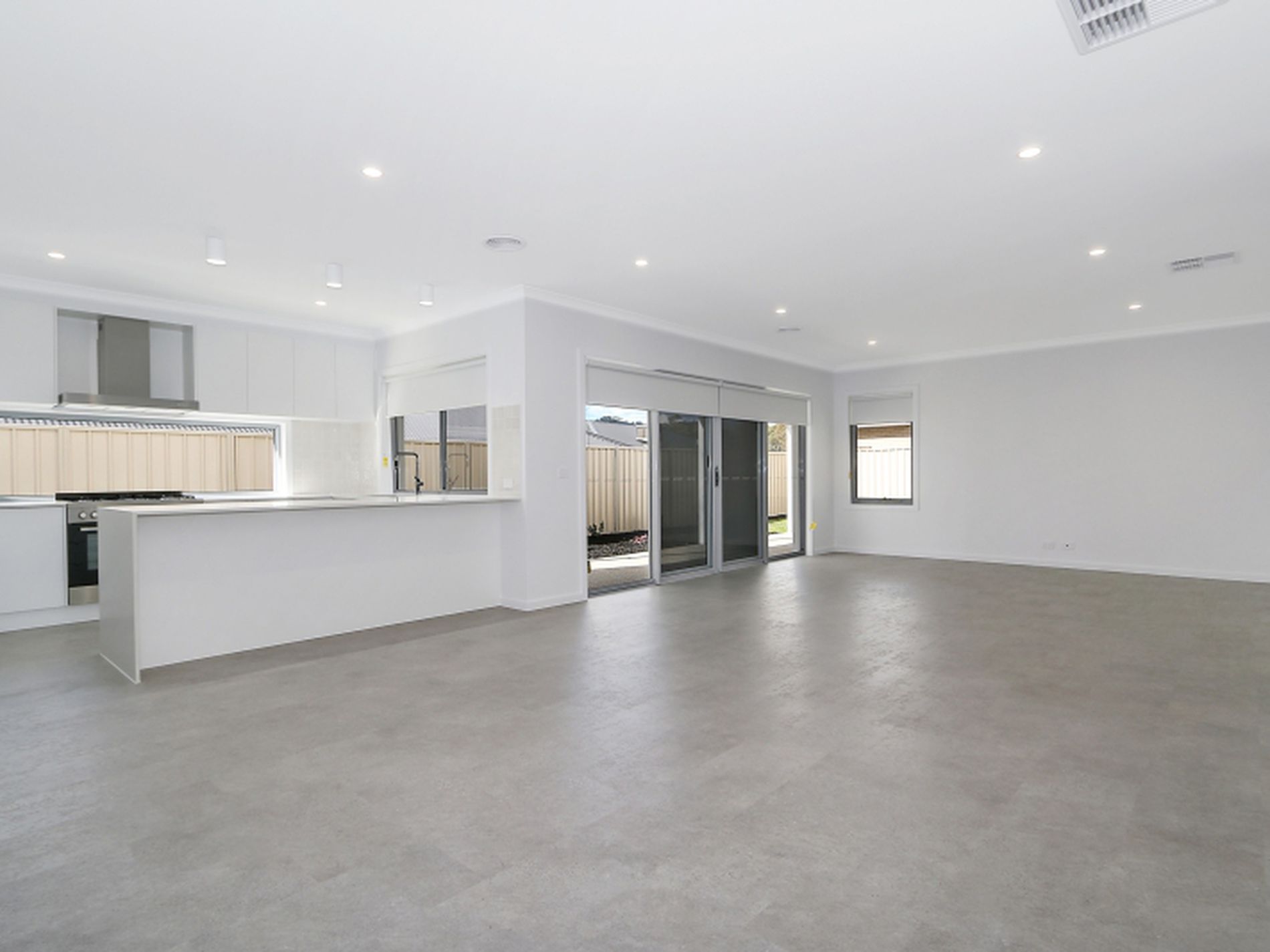 34 DARTNELL CRESCENT, Wodonga