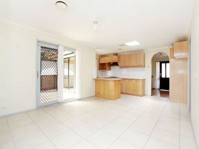 1 Lesley Drive, Hampton Park