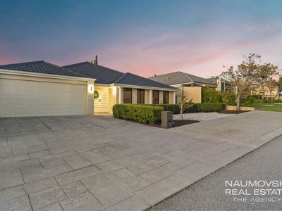 6 Ray Gardiner Vista, Tapping