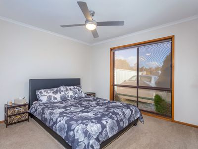 30 Crest Park Parade, Queanbeyan West