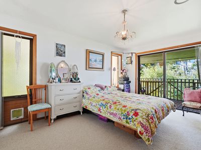 22 Cray Point Parade, Eggs And Bacon Bay