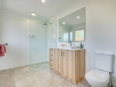 8 Greenham Street, Raceview