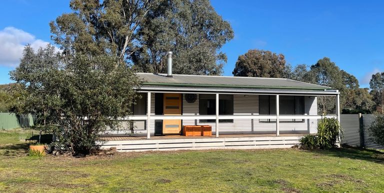 29 Ashwin Street , Violet Town
