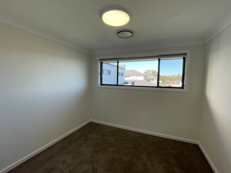30 Swift Avenue, Leppington