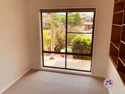 1 Jenny Close, Elermore Vale
