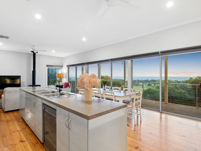 17 Stacey Drive, Carrickalinga