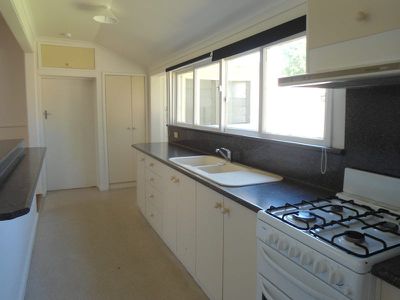 29 Girton Crescent, Manifold Heights