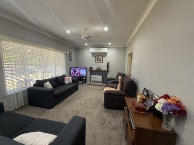 80 High Street, Parkes