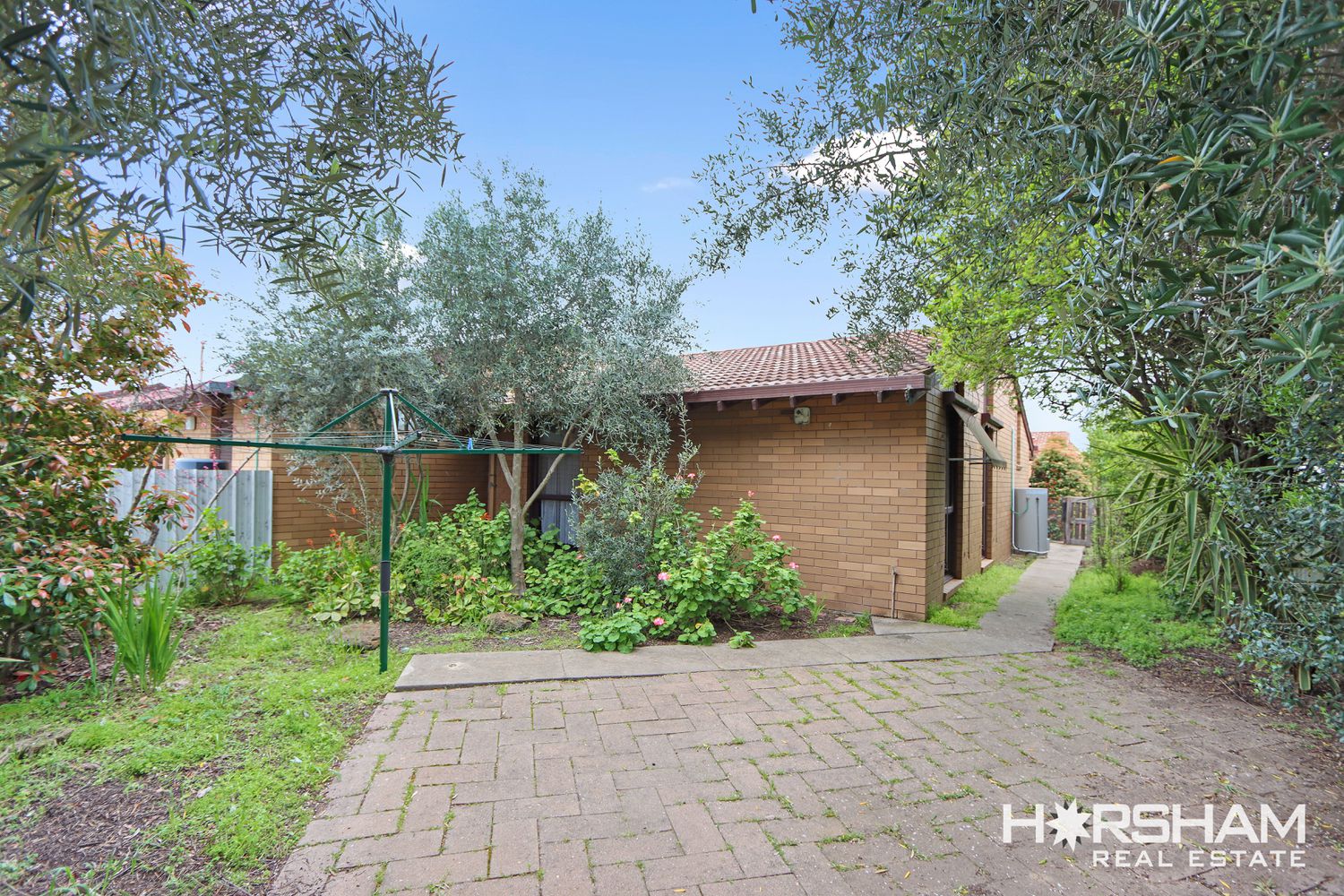 16 / 15 Begg Street, Horsham