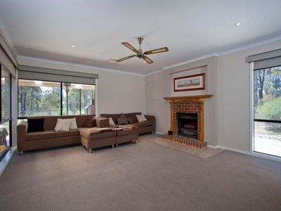 27 Braeside Drive, Junortoun