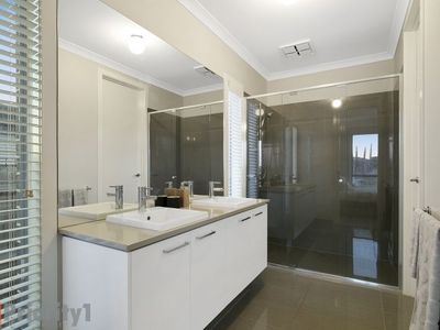 140 Grantham Drive, Highton