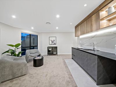 8 Teitei Rise, Flat Bush