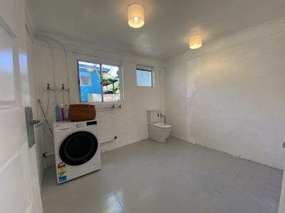 6 Royal Avenue, South Golden Beach