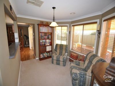 96 Twickenham Drive, Dubbo