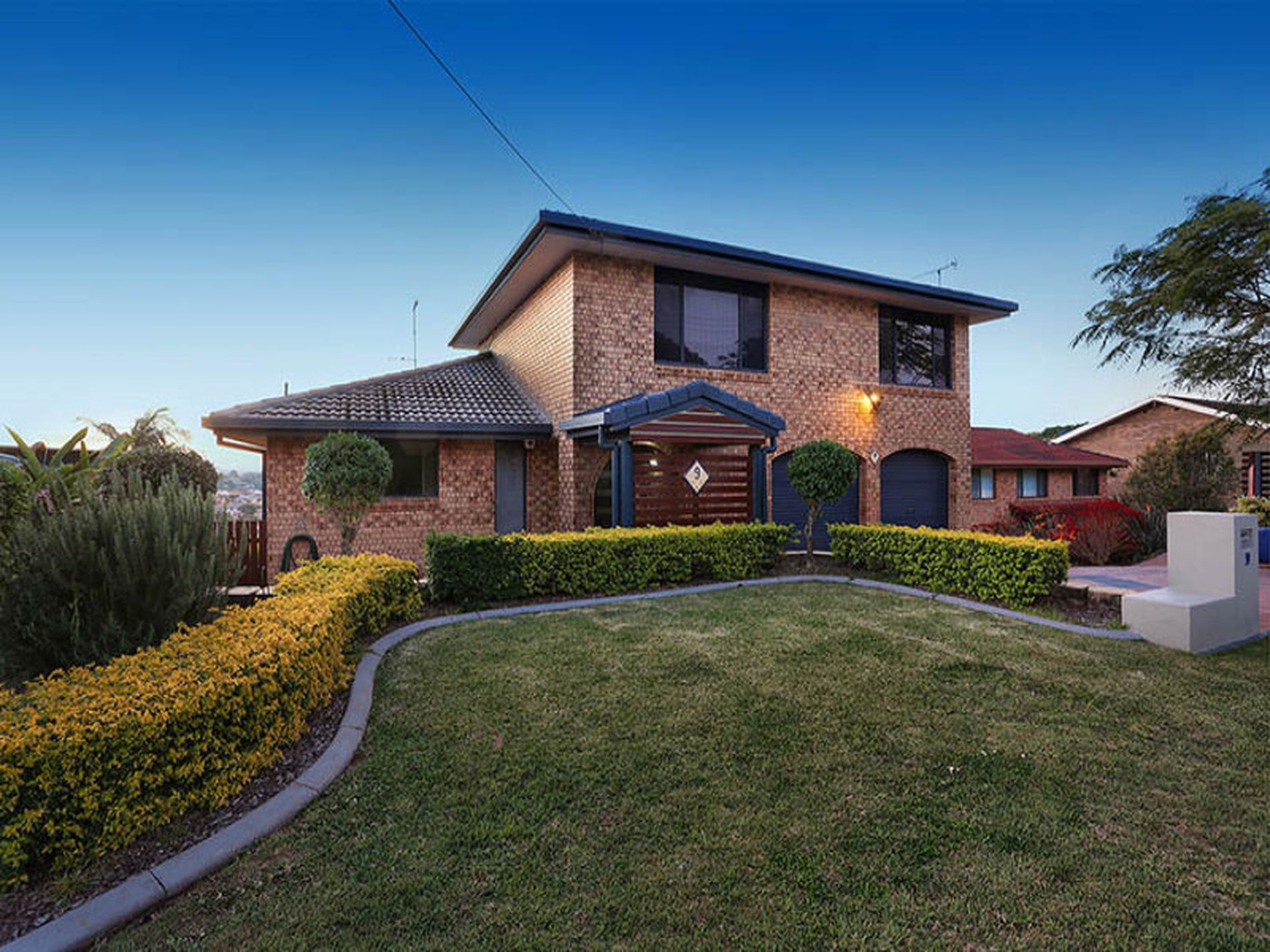 9 Pileena Street, Banora Point