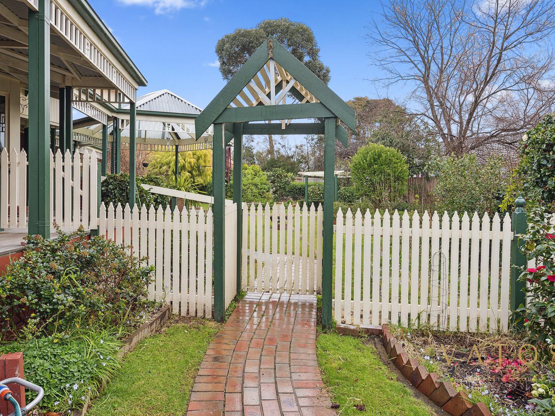 5 Janine Court, Somerville