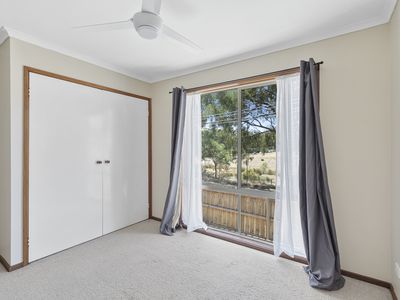 2 / 30 Clarey Avenue, Seymour