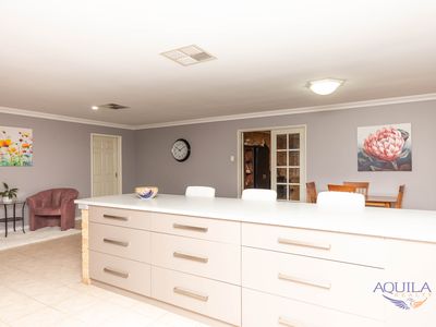 11 Robinia Rise, Helena Valley