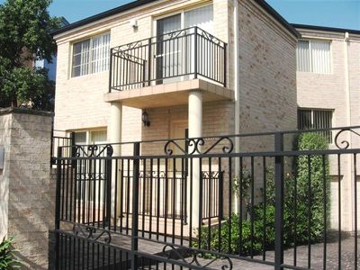 2 / 49 Gipps Street, Wollongong