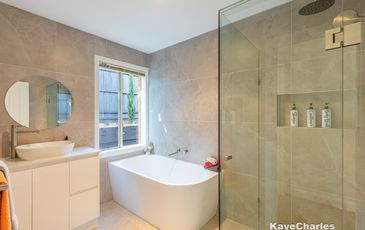 6 Mountain View Circuit, Beaconsfield