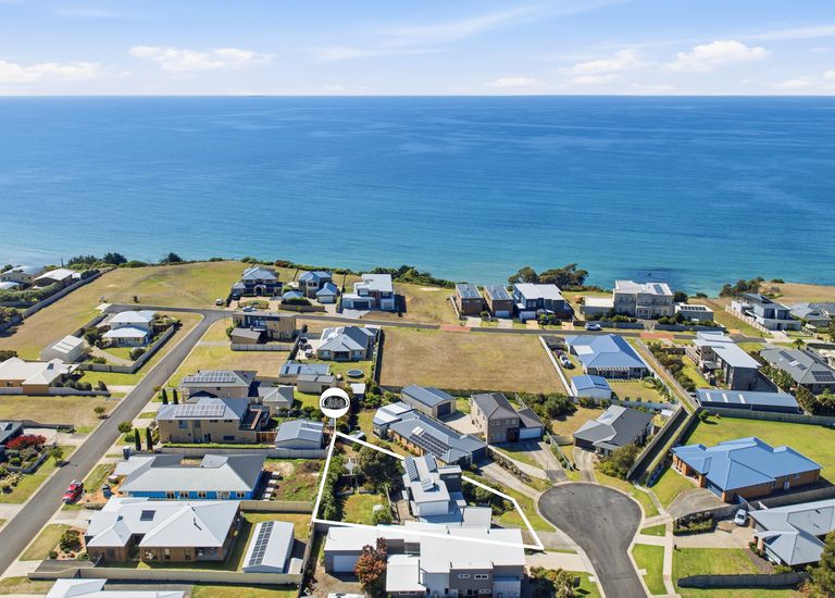 8 Aquarius Court, Portland North