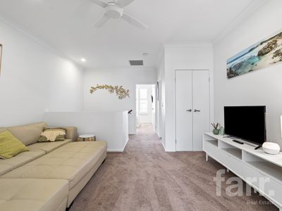 19 / 33 Sickle Avenue, Hope Island