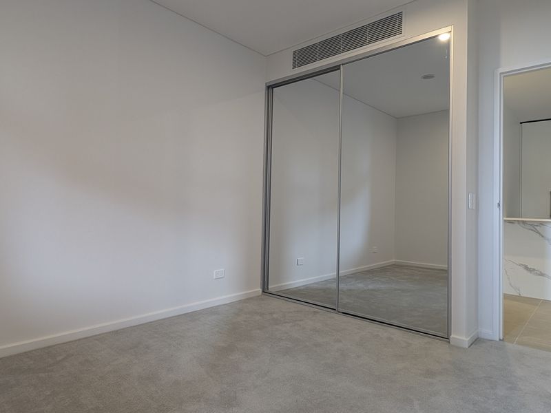 A304 / 661 Victoria Road, Melrose Park