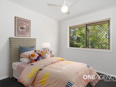12 Mitchell Pl, Forest Lake