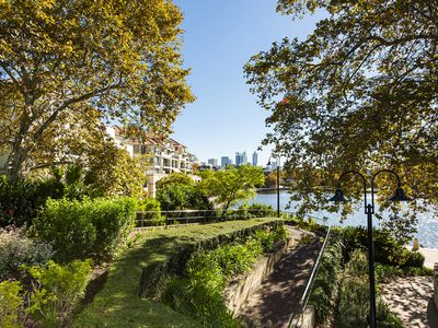 1 / 47 Tully Road, East Perth