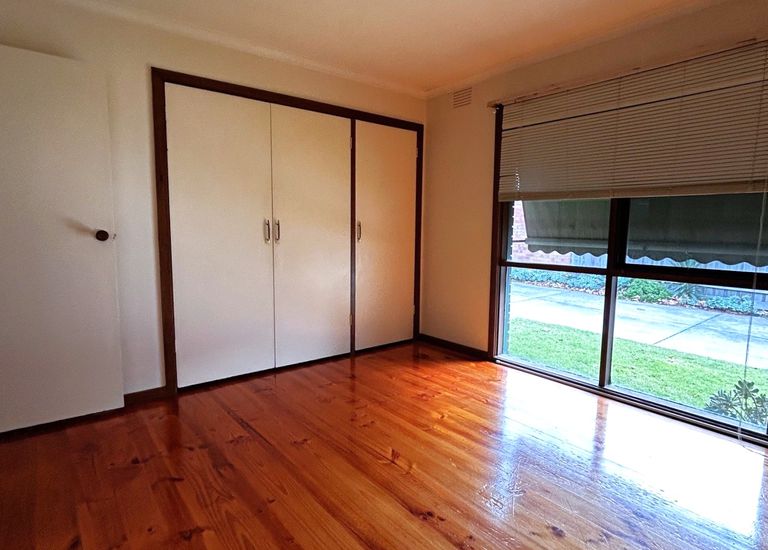 2 / 26 Golf Links Avenue, Oakleigh