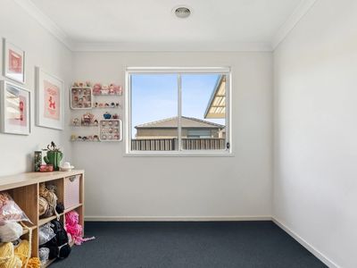 12 Pinebank Street, Werribee