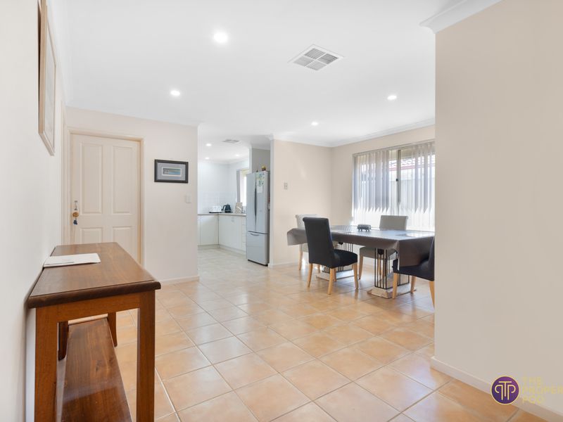 2 Cedron Rise, Coogee