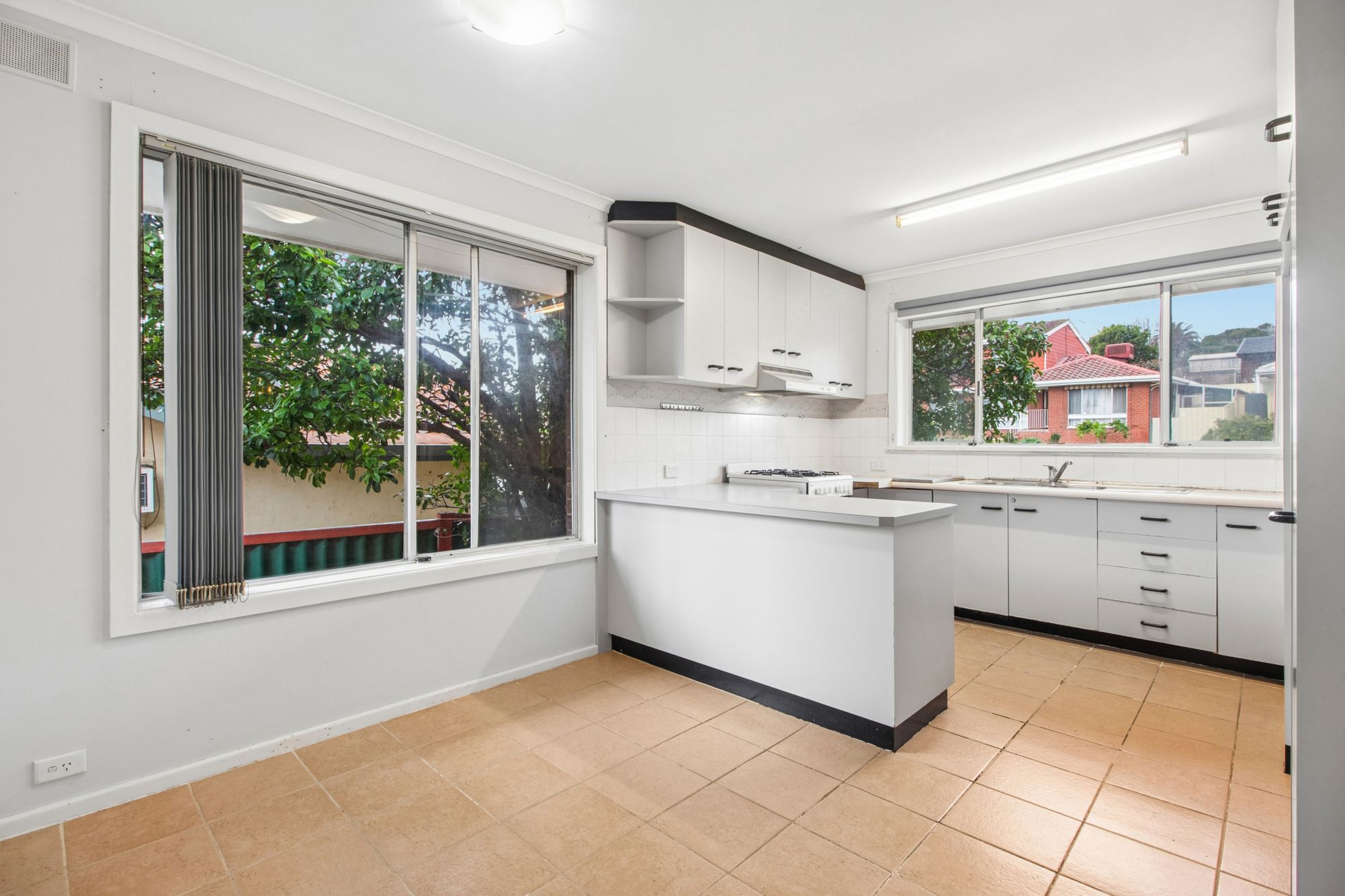 5 Sovereign Street, Hallett Cove