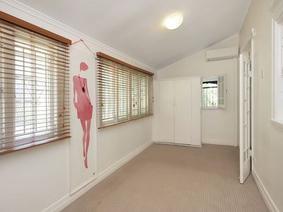 5 Glebe Road, Newtown