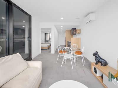 819 / 1 elouera st, Braddon