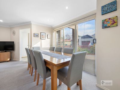 2 / 1 Moore Court, Wynyard