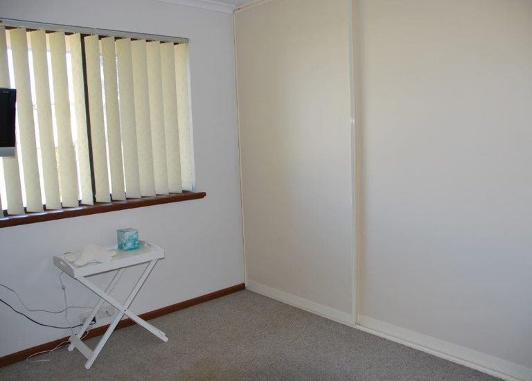1B Fryer Street, Hallett Cove