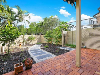 27 / 9 Maroochy Waters Drive, Maroochydore