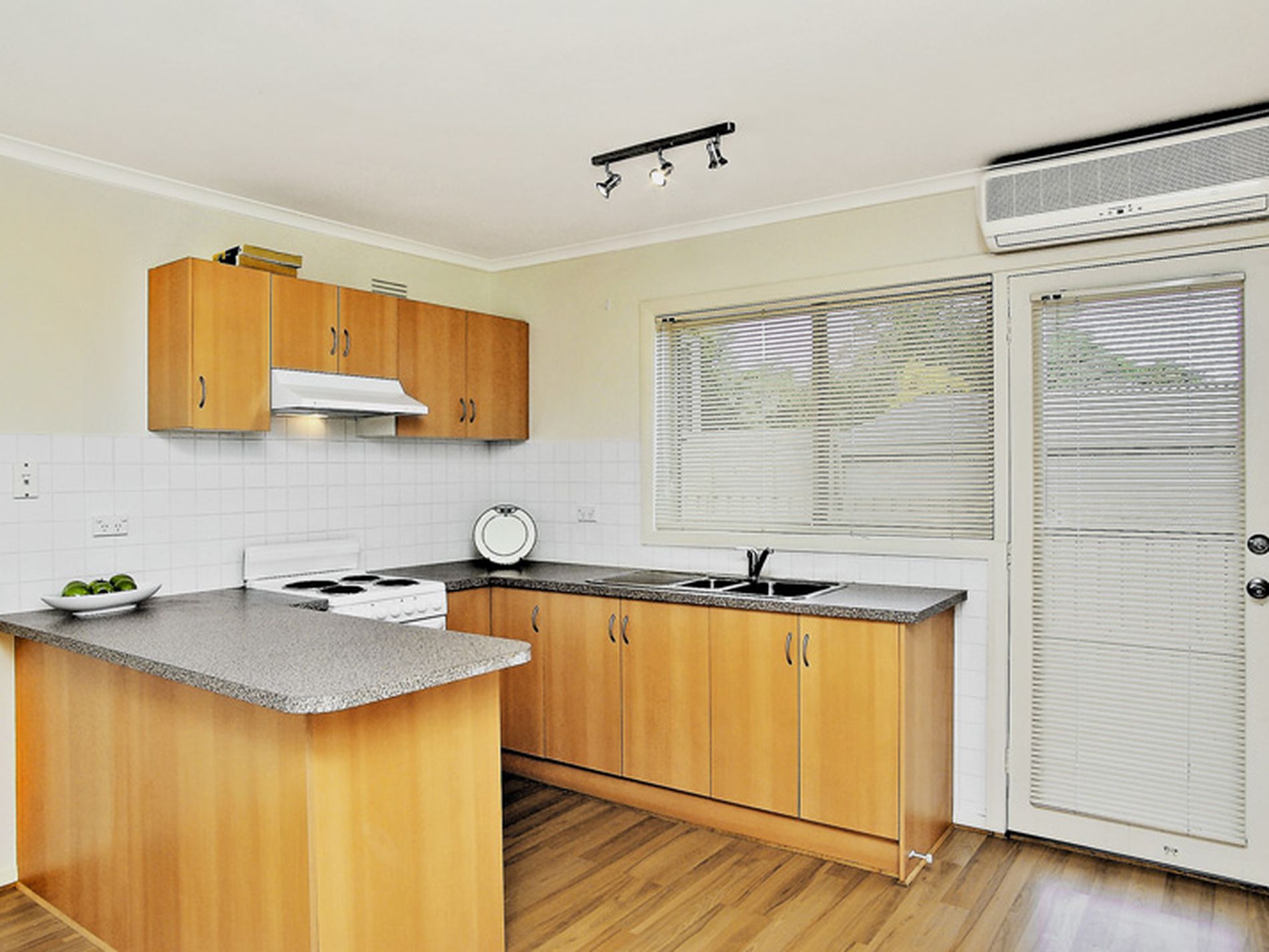 6 / 16 Stafford St, Herne Hill