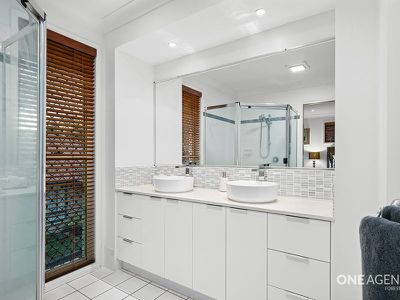 11 Saint Ives Cct, Forest Lake