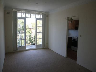 9 / 29 The Avenue Avenue, North Bondi