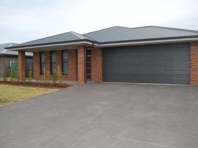 21  Argyle Avenue, Dubbo