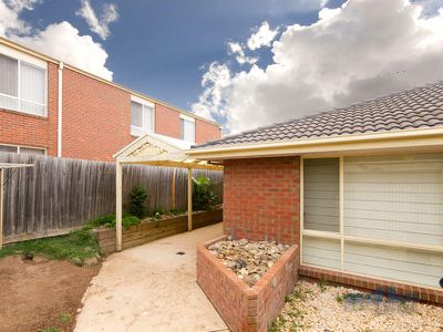 10 Hickory Drive, Narre Warren South
