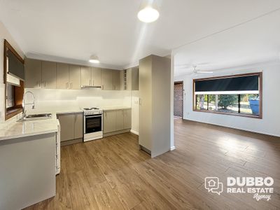 5A Rainbow Place, Dubbo
